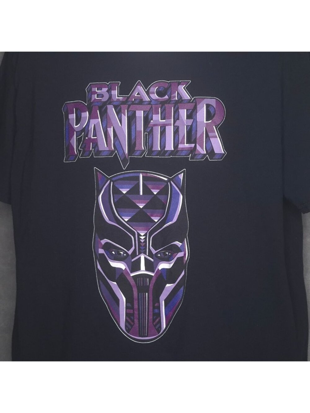 Marvel Black Panther Mens T-Shirt XL Vibrant Purple Mask Graphic Black Tee